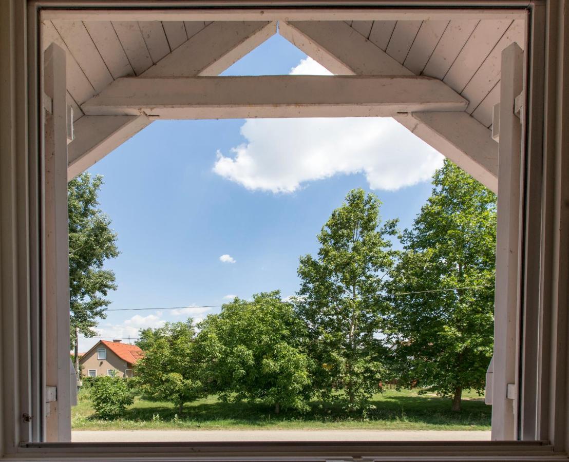 Lodge Oeboel Liget Vendeghazak