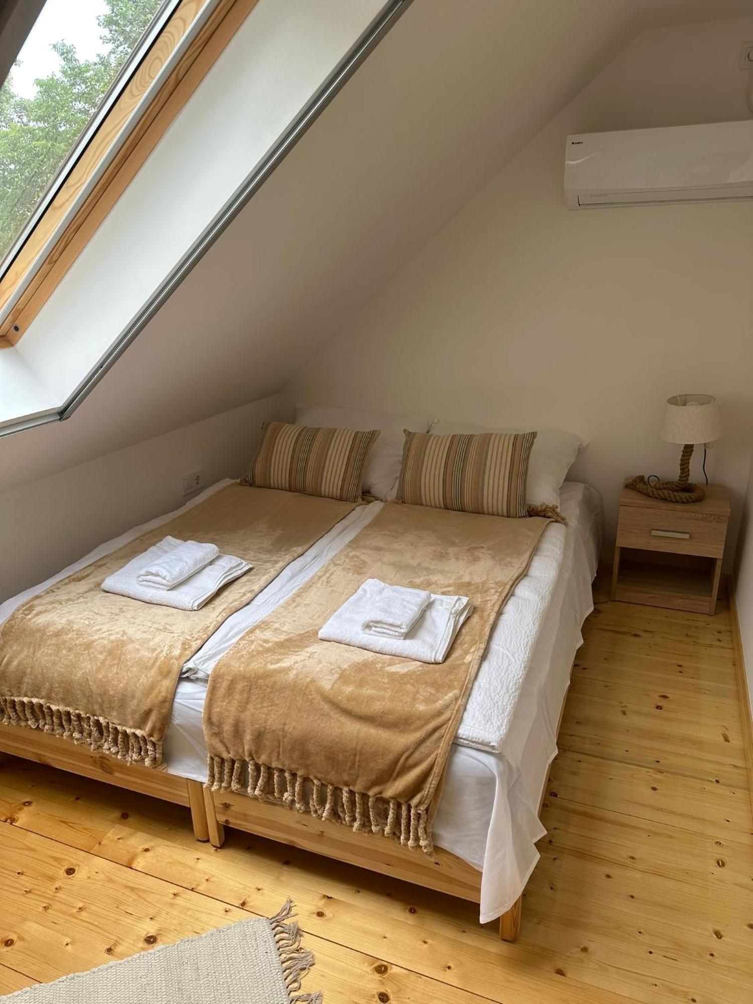 Lodge Oeboel Liget Vendeghazak *